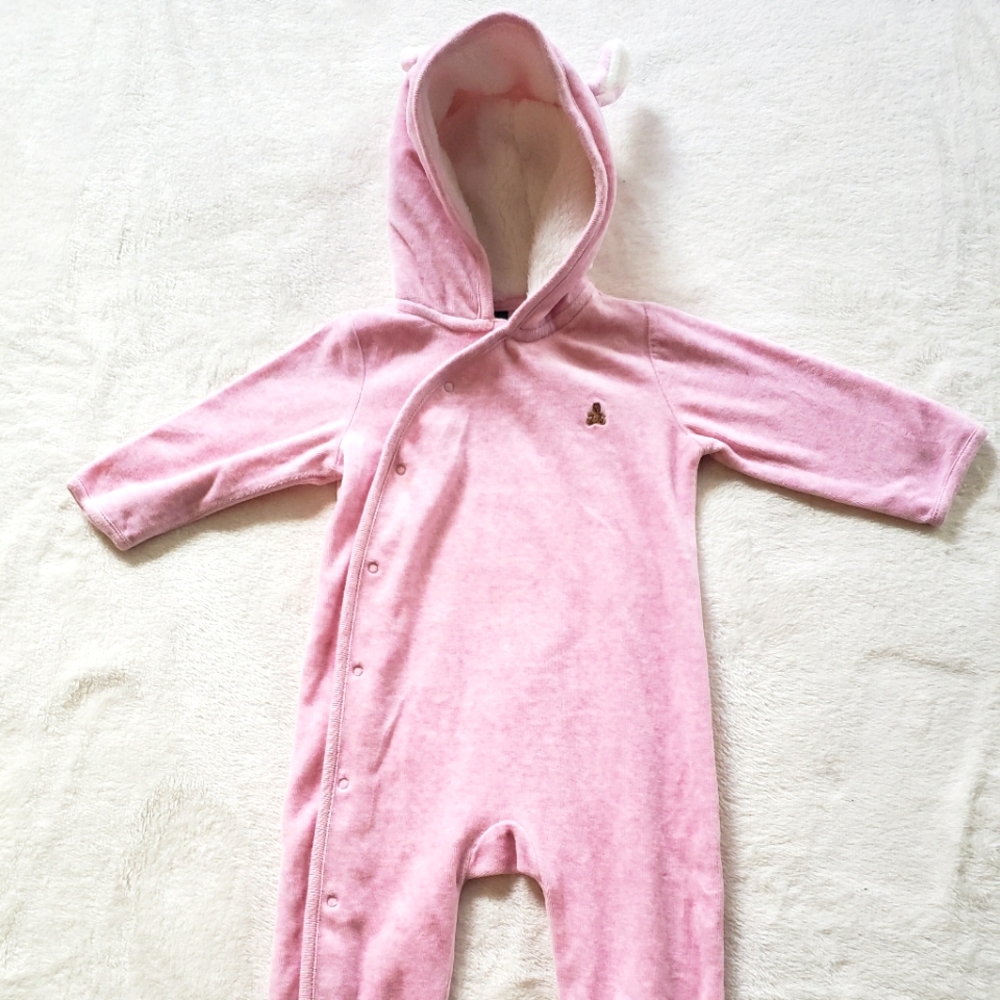 Baby Gap Velour Footed One-Piece (6-12M)